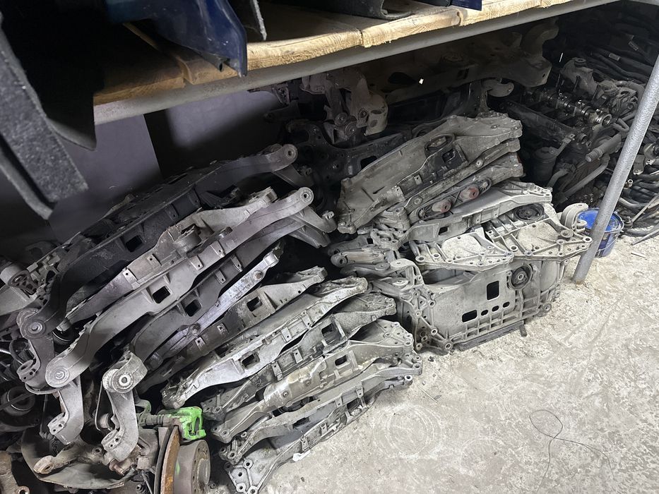Балка Vw golf 5,6,7  touran jetta 5,6, tiguan 1 Skoda octavia A5 A7  rapid seat altea tolledo підрамник