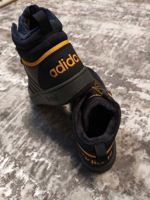 Чоловічі кросівки Adidas Hoops 3.0 Mid Lifestyle 47,5 розмір
