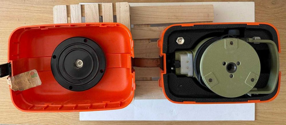 Instrumento de levantamento topográfico teodolito Wild T2 + Nível NAK1