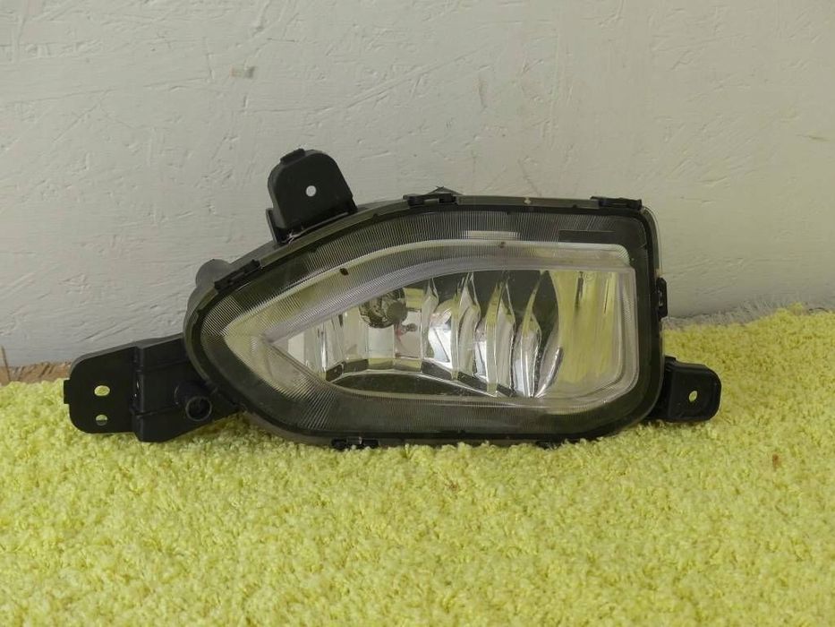 halogen prawy hyundai kona 1 i 16r- super