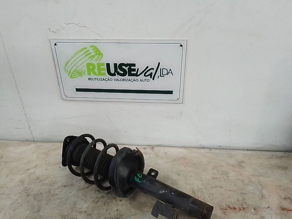 Suspensão frente esquerda VOLVO V50 (MW)