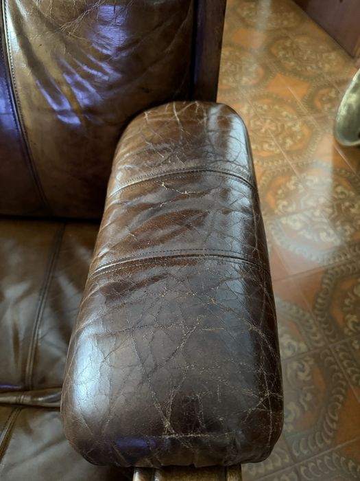 Sofás em pele verdadeira [estilo espanhol]