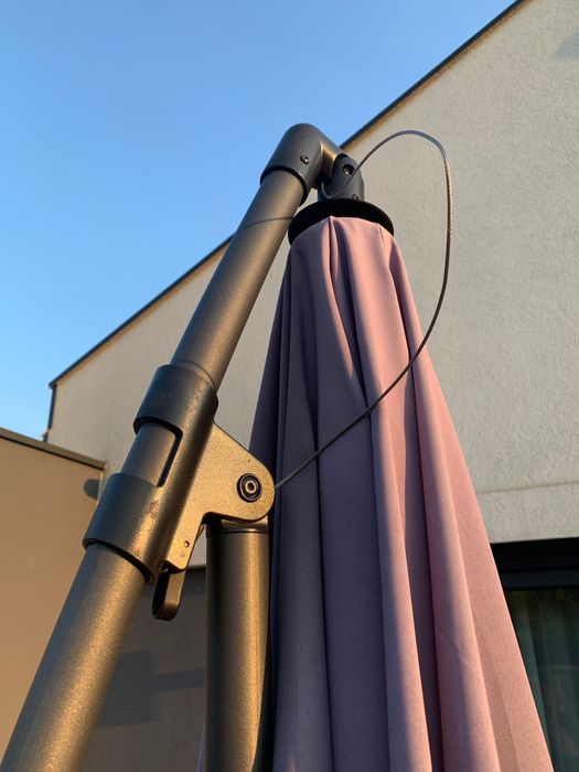 Parasol ogrodowy fi300
