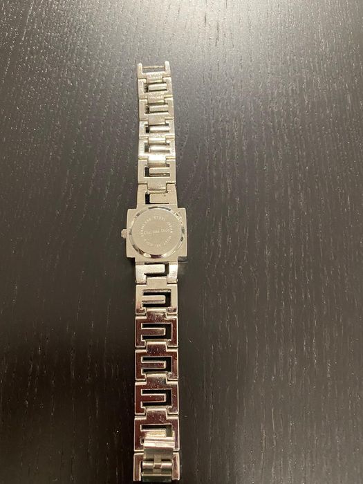 Zegarek Christine Dion elegancki na rękę