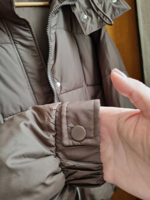 Трендова куртка кольору кави