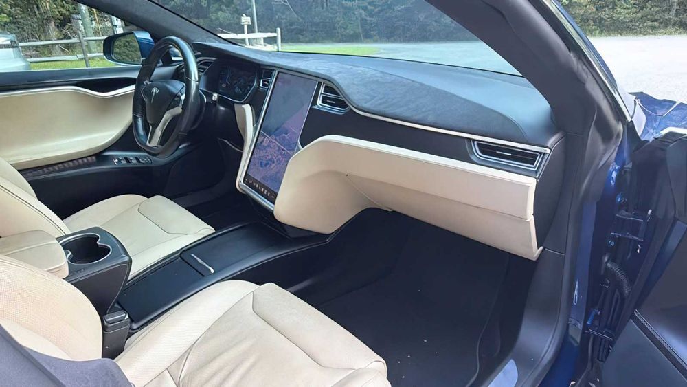 Tesla Model S P100D      2016