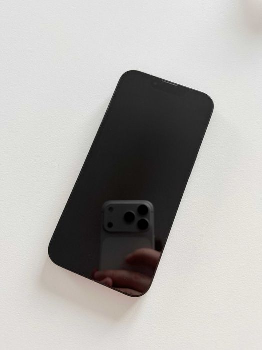 iPhone 13 Midnight 128 gb + 7 etui GRATIS