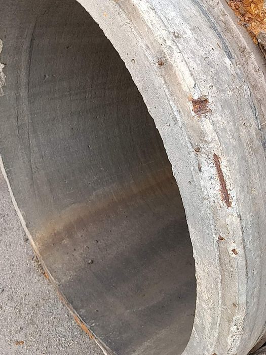 Продам бетонные кольца метровые