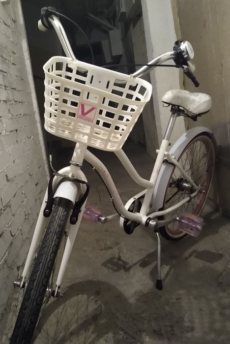 Piękny, dziewczęcy rower retro 24 cale