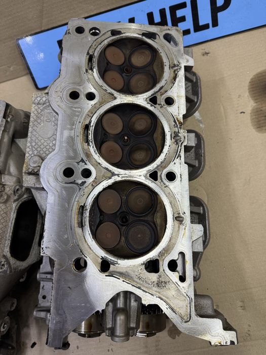 Головка блока цилиндров гбц голова левая правая Jeep Cherokee 3.2 V6 Pentastar Двигатель Двигун