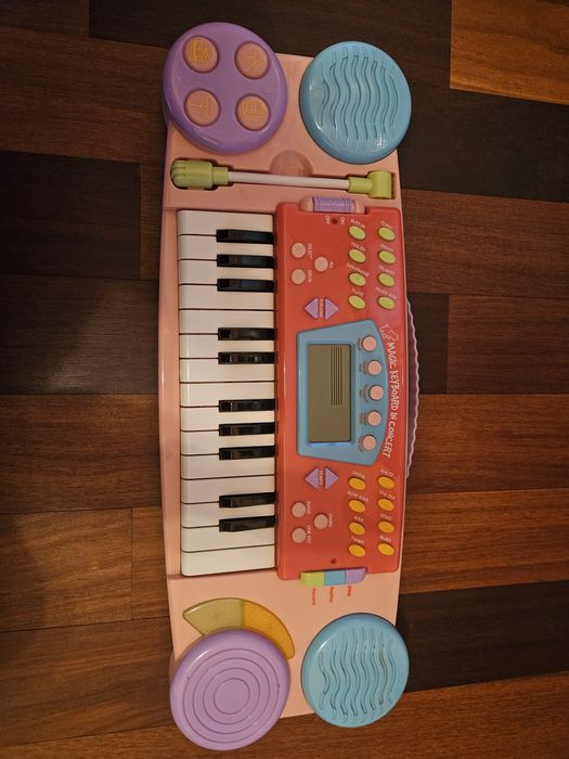 Cyfrowy keyboard z mikrofonem