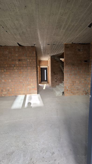 Продається 3х кімнатна зданий в експлуатацію таунхаус на Спортивній