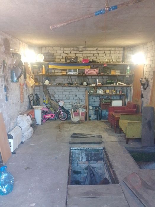 Продам гараж на черной горе