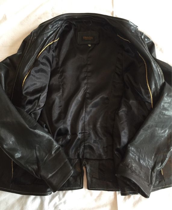 Женская кожанная куртка PRADA