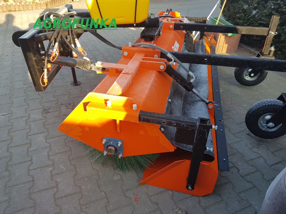 2026r.. Zamiatarka 2,0m hydrauliczna Metal-Technik zaczep 3w1