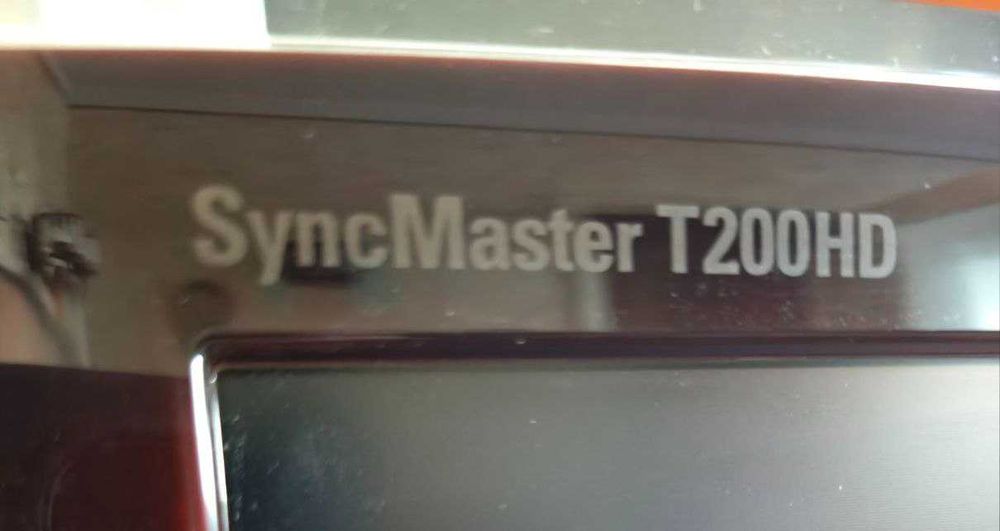 Монитор телевизор рідкокристалічний