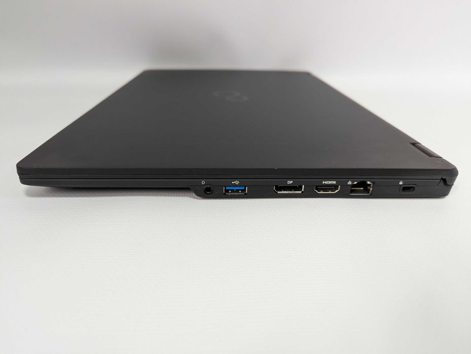 Ноутбук 15,6" Fujitsu U758/1920х1080 IPS, i5-7200U, 8 RAM, SSD 512, Type-C