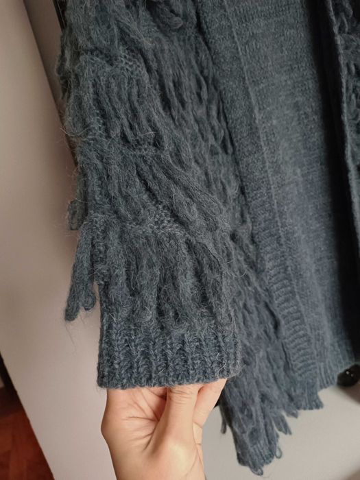 Nowy kardigan włochacz frędzle grafit mop