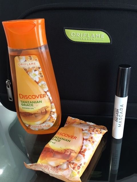 Gel de Banho (vários aromas) + Sabonete + Máscara de Pestanas