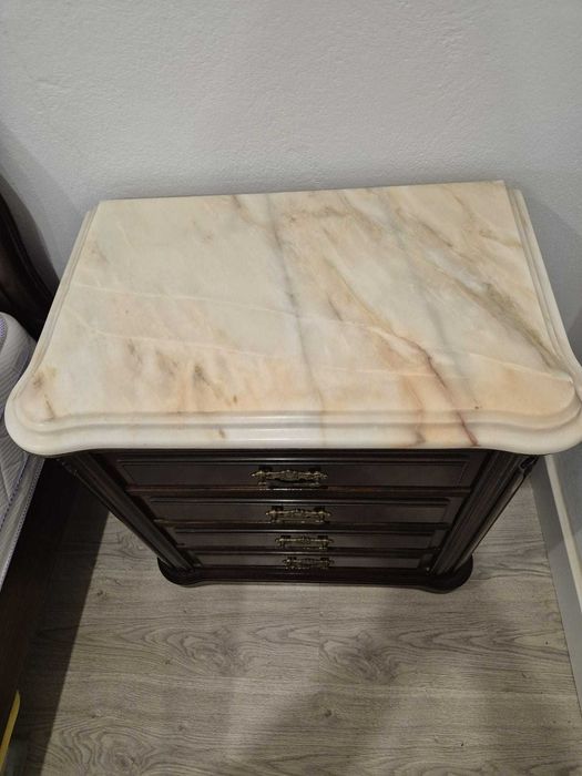 Quarto de Casal Completo em Madeira Maciça Raiz de nogueira  | Roupeiro, Cama, Cómoda, Mesinhas e Espelho