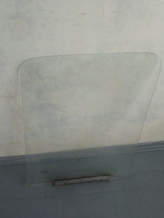 Скло праве спринтер 903