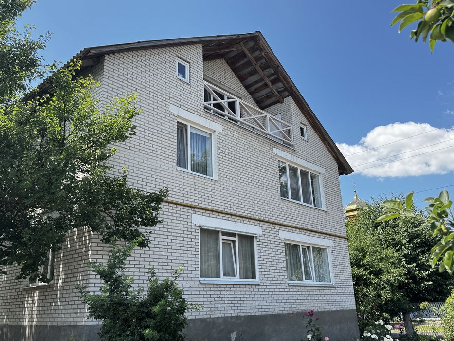 Продаж 4-х кімнатної квартири в м. Ківерці