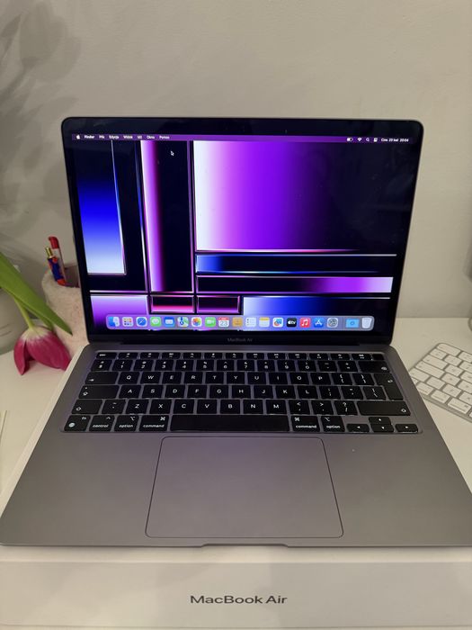 Macbook Air 13 M1 8/256gb Polska Dystrybucja
