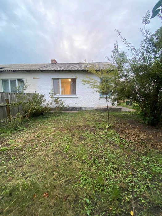 Продам частину будинка в селі Трушки