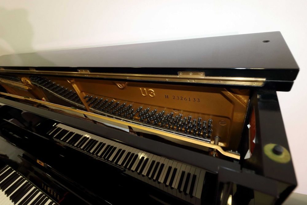 Yamaha U3H – Piano Vertical 131 cm | Revisto, Regulado e Afinado