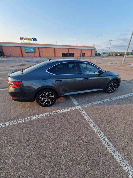Skoda superb lift