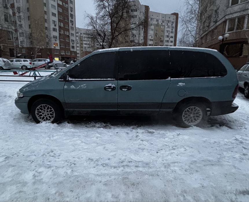 Dodge grand caravan 3.3 газ/бенз автомат
