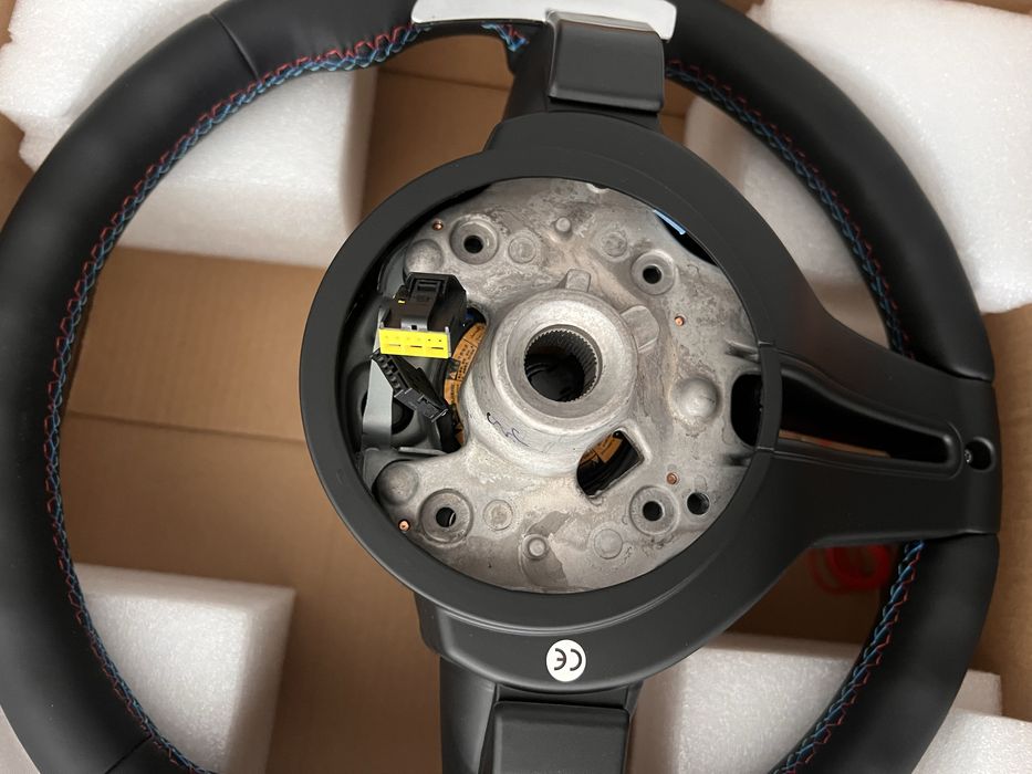 Volante BMW serie 1 2 3 4 5 6 pack M patilhas