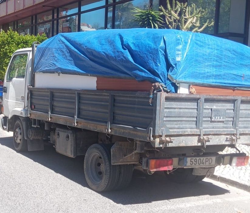 AZEITÃO e PRAIAS DO SADO CONTENTORES e carrinhas para entulho de obras