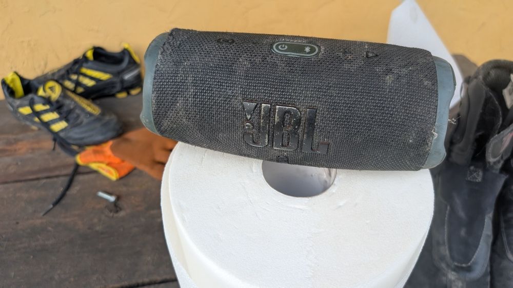 Продам колонку JBL 5