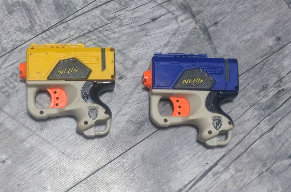 Pięć sztuk Nerf - pistolety,karabin,strzelba, łuk + strzałki