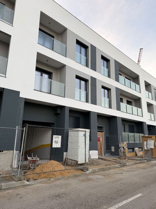 Aluguer t3 quinta fábrica da pólvora Vale Milhaços