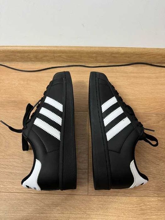 adidas SUPERSTAR czarne 37