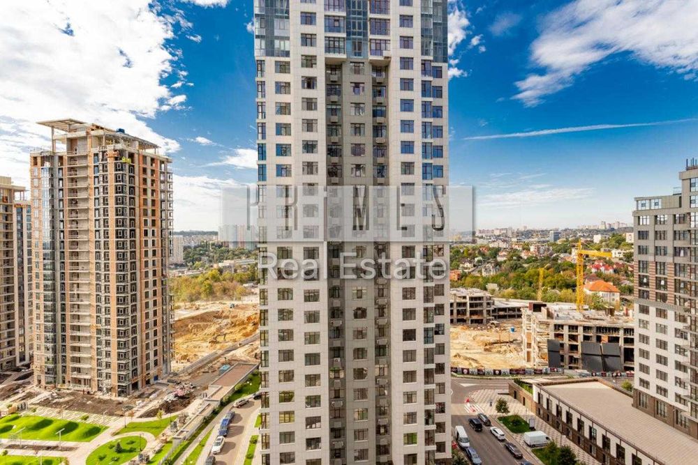 Оренда простора 3-кімнатна квартира 90 кв.м по вул. Драгомирова 15, Печерськ