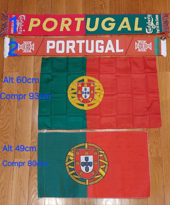 Cachecóis, bandeiras e camisolas de Portugal