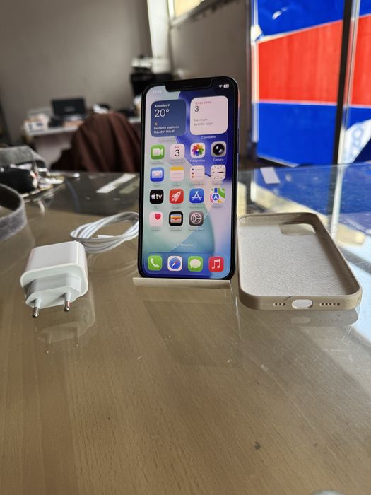 Vendo iPhone 12 64GB como novo c/ Garantia