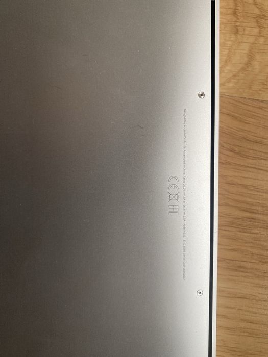 Sprzedam oryginalnego MacBooka Air (Apple M1, 2020), model A2337.