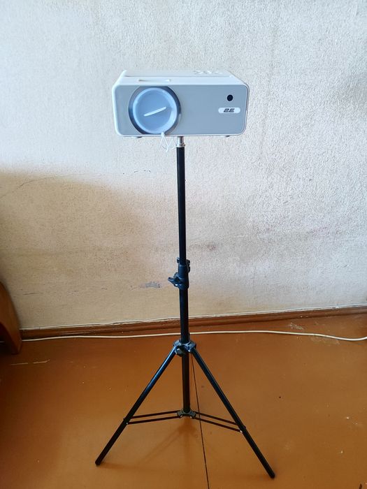 Проєктор 2E Phobos FHD, 200 lm, LED, 1.3, WiFi + Штатив