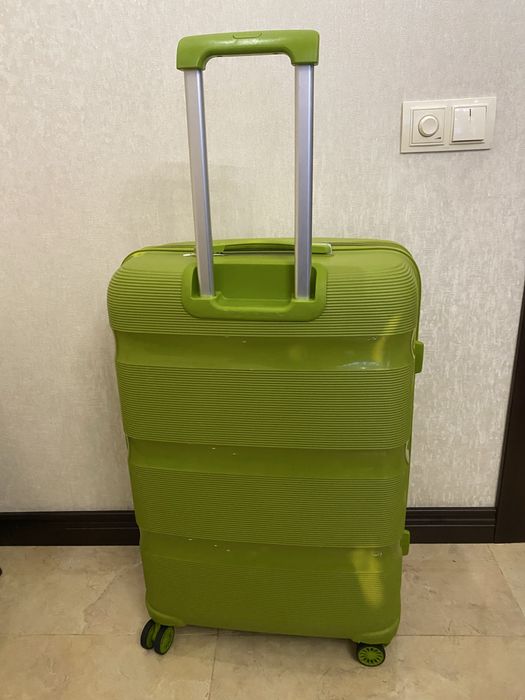 Дорожный чемодан Kono Luggage