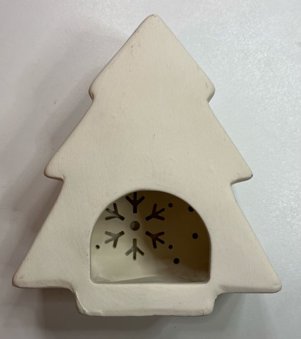 Choinka z dolomitu na tealight biała wzór śnieżynki