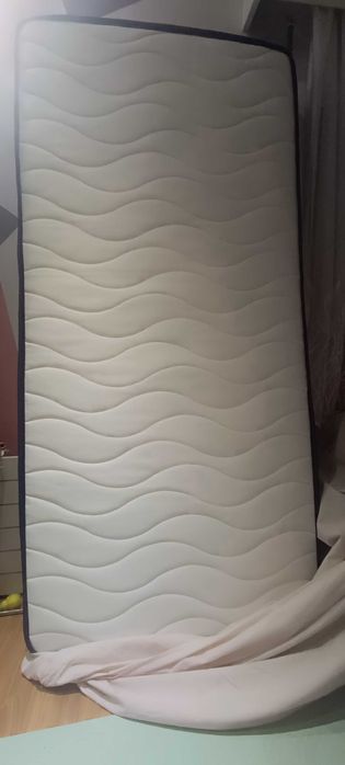 Colchão de espuma novo. 90*190