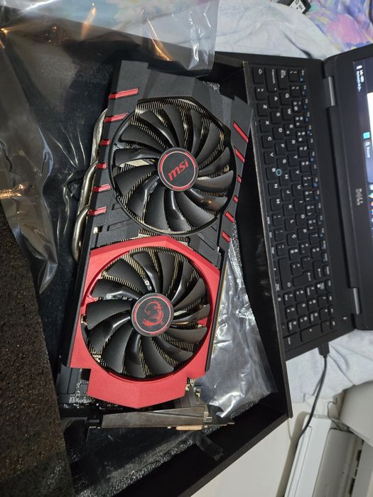 Vendo uma placa de video