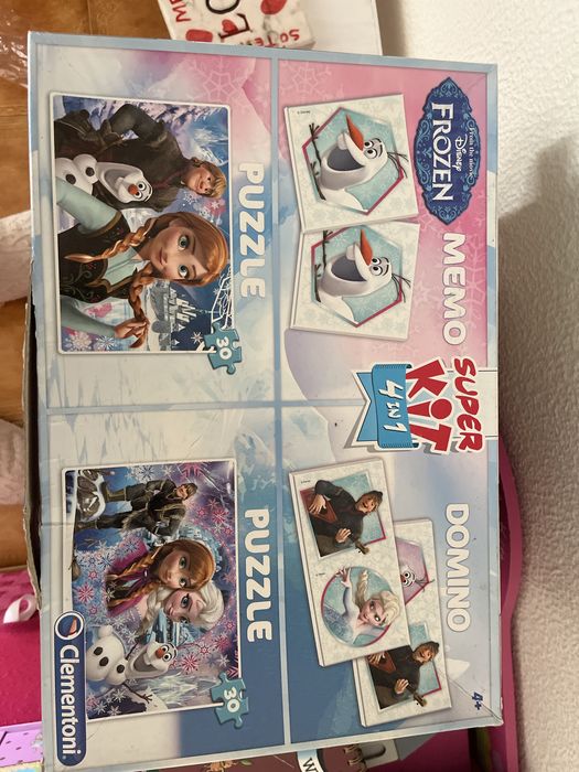 Conjunto de 3 puzzles + jogo profissoes