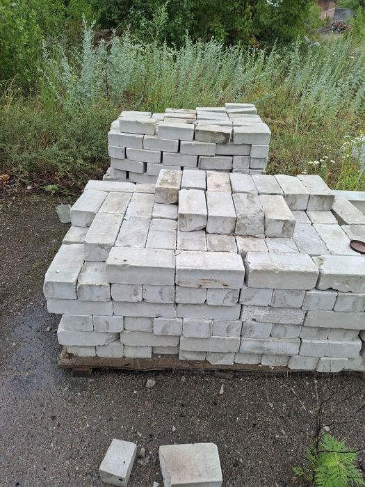 Продам кірпіч белый красный