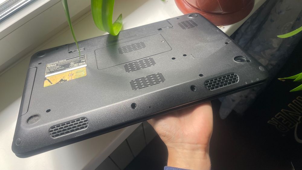 Ноутбук DELL N5010 inspiron