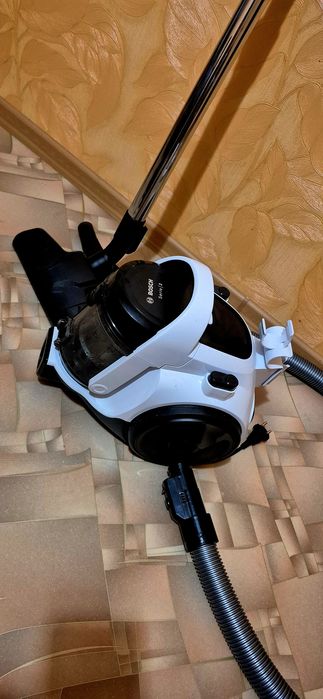 Пылесос Bosch BGS05A225